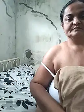 Snapshot of Vydinha chatting on October 22, 2025, 1:43 pm Vydinha online show from October 22, 2025, 1:43 pm