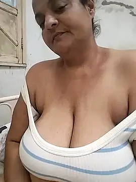 Snapshot of Vydinha chatting on September 17, 2025, 8:33 pm Vydinha online show from September 17, 2025, 8:33 pm