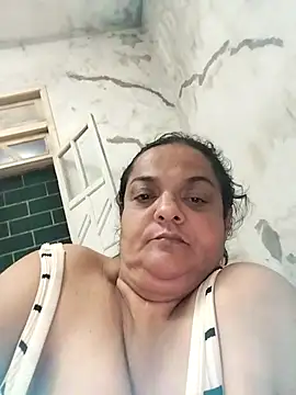 Snapshot of Vydinha chatting on October 18, 2025, 9:39 pm Vydinha online show from October 18, 2025, 9:39 pm