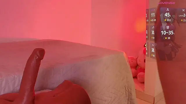 sarah babee  online show from December 5, 2025, 5:28 am