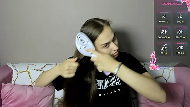 Snapshot of Alisa__Kelly chatting on September 12, 2025, 12:55 am Alisa  Kelly online show from September 12, 2025, 12:55 am