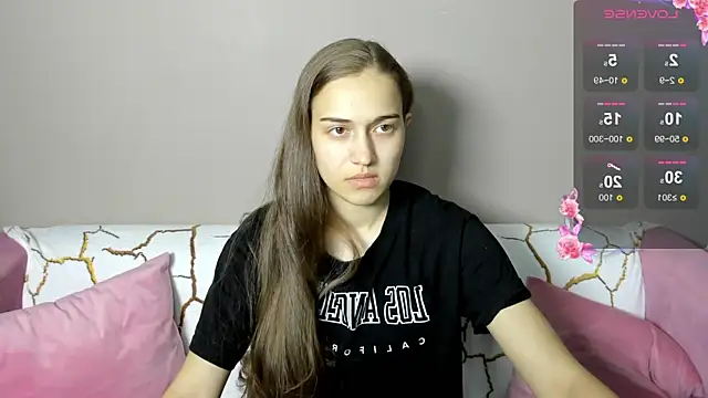 Snapshot of Alisa__Kelly chatting on September 14, 2025, 12:55 am Alisa  Kelly online show from September 14, 2025, 12:55 am