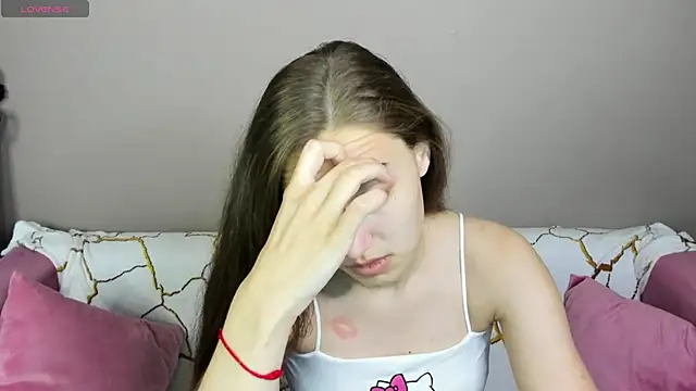 Snapshot of Alisa__Kelly chatting on October 11, 2025, 12:33 am Alisa  Kelly online show from October 11, 2025, 12:33 am