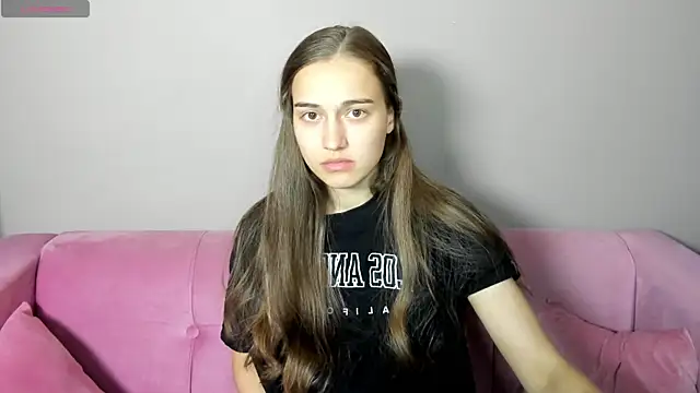 Snapshot of Alisa__Kelly chatting on September 23, 2025, 1:23 am Alisa  Kelly online show from September 23, 2025, 1:23 am