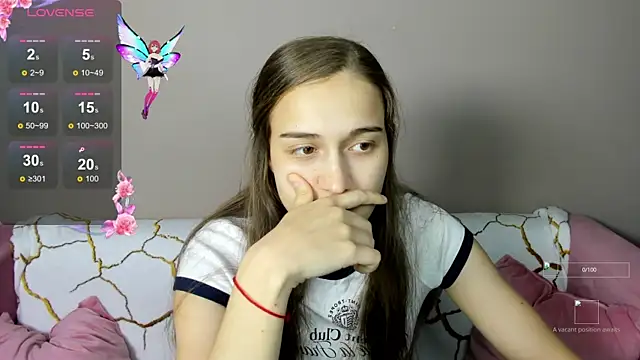 Snapshot of Alisa__Kelly chatting on October 3, 2025, 1:09 am Alisa  Kelly online show from October 3, 2025, 1:09 am