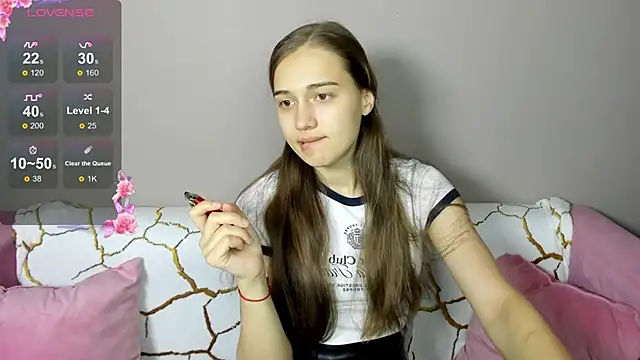 Snapshot of Alisa__Kelly chatting on September 30, 2025, 12:49 am Alisa  Kelly online show from September 30, 2025, 12:49 am