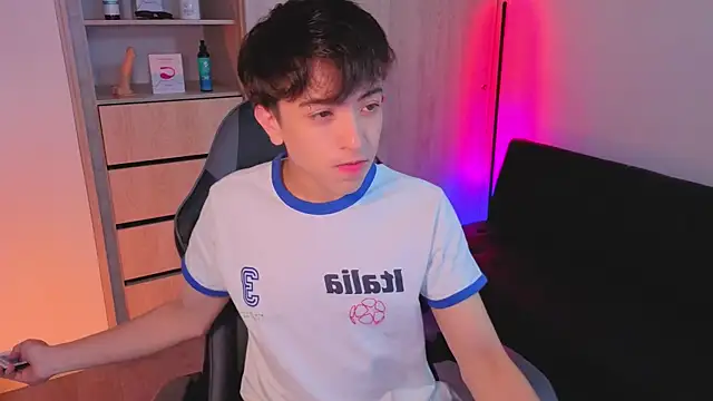 Snapshot of onlinenico chatting on October 9, 2025, 8:09 pm onlinenico online show from October 9, 2025, 8:09 pm