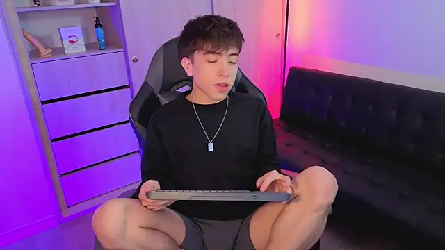 Snapshot of onlinenico chatting on October 1, 2025, 8:02 pm onlinenico online show from October 1, 2025, 8:02 pm