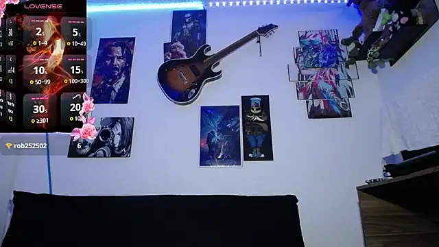 Snapshot of moonligth18 chatting on October 28, 2025, 12:44 am moonligth18 online show from October 28, 2025, 12:44 am