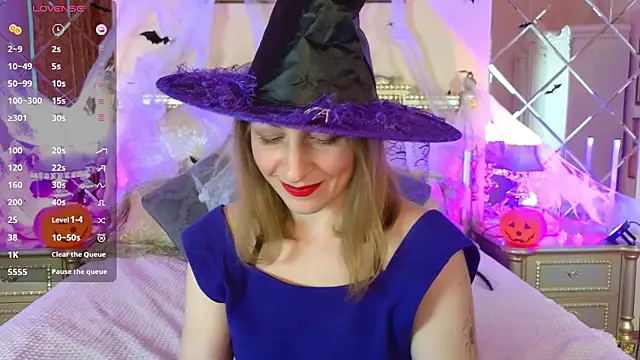 Snapshot of Katherine_Loveau chatting on October 29, 2025, 10:47 am Katherine Loveau online show from October 29, 2025, 10:47 am