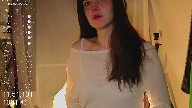 HoneyLem0n online show from October 19, 2025, 4:10 pm