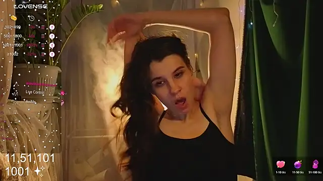 HoneyLem0n online show from October 21, 2025, 3:55 pm