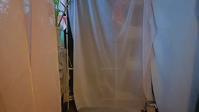 HoneyLem0n online show from November 10, 2025, 4:50 am