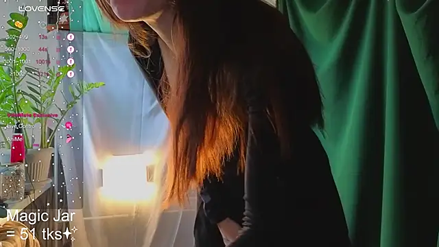 HoneyLem0n online show from October 5, 2025, 5:09 am