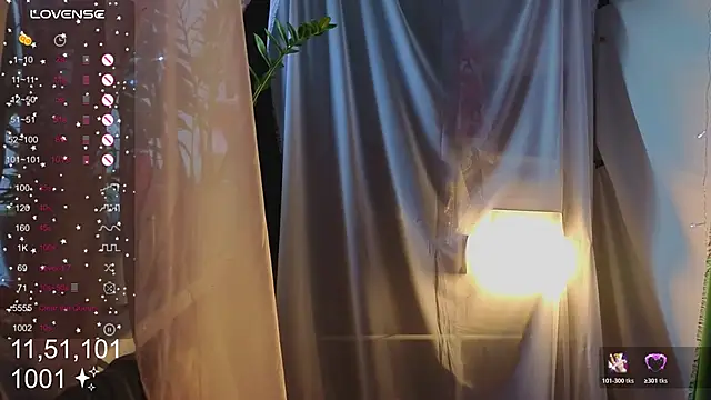 HoneyLem0n online show from October 27, 2025, 3:51 am