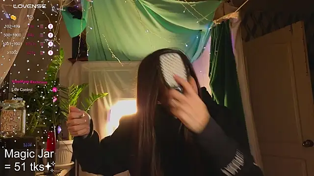 HoneyLem0n online show from September 26, 2025, 3:41 pm