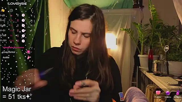 HoneyLem0n online show from September 23, 2025, 4:47 pm