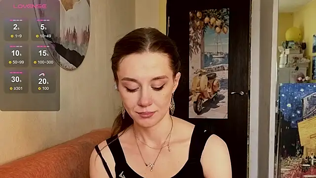 SkyHelen online show from June 12, 2026, 9:07 am