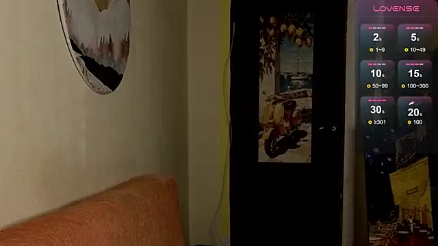 SkyHelen online show from June 9, 2026, 7:53 am