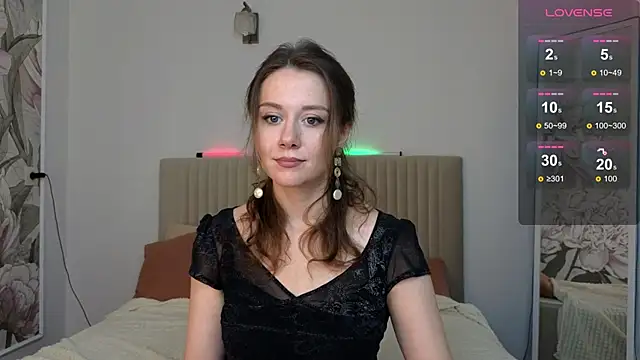 Snapshot of SkyHelen chatting on September 24, 2025, 5:03 am SkyHelen online show from September 24, 2025, 5:03 am