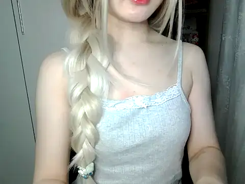 Annabelle-e online show from March 29, 2026, 4:19 pm