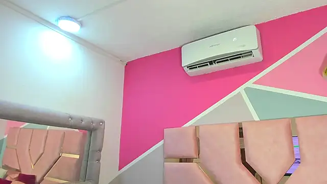 Snapshot of Cattaleyyaxxx chatting on October 7, 2025, 11:44 am Cattaleyyaxxx online show from October 7, 2025, 11:44 am