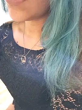 euahotmarii20 online show from September 18, 2025, 7:22 am