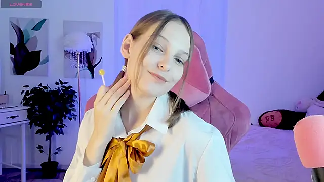 Snapshot of JenniferKiim chatting on October 14, 2025, 1:56 pm JenniferKiim online show from October 14, 2025, 1:56 pm