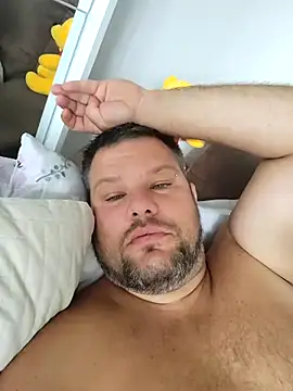 robertinio07 online show from September 9, 2025, 8:24 am