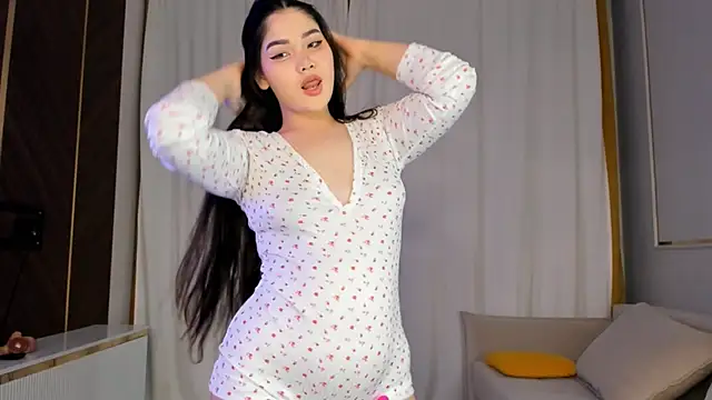 yummmymommy online show from October 28, 2025, 1:43 pm