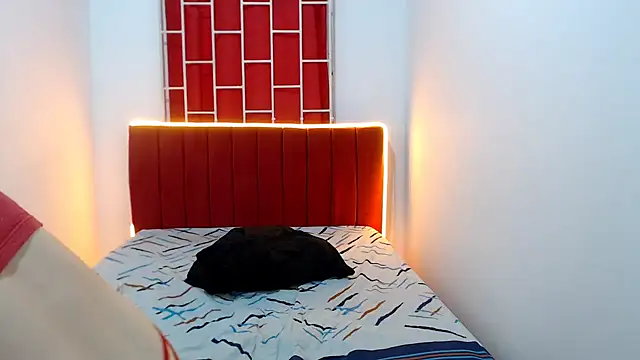 celeste veryhot online show from October 3, 2025, 11:56 am