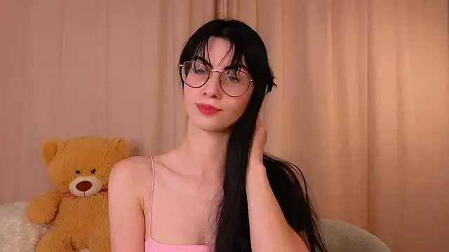 ArlineJanik online show from October 12, 2025, 11:33 am