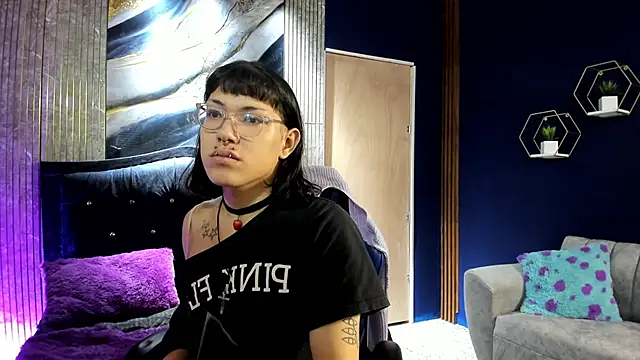 christina vamp1 online show from September 22, 2025, 1:28 pm