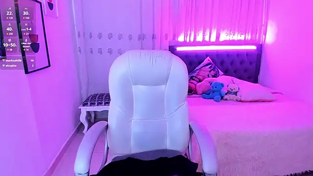 Mia Clay1 online show from February 23, 2026, 8:09 pm