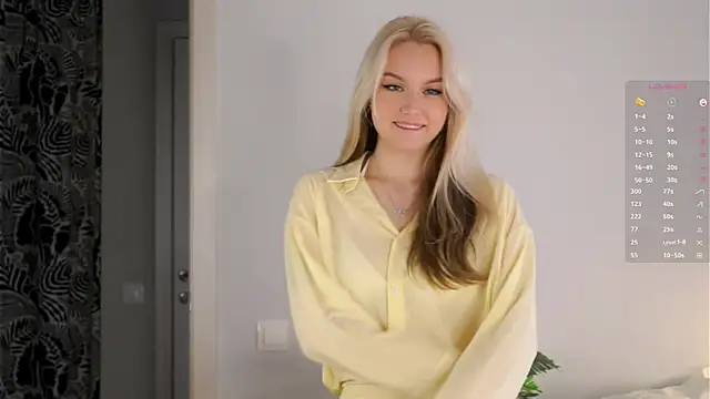 Snapshot of CherieSprinzl chatting on October 8, 2025, 8:05 am CherieSprinzl online show from October 8, 2025, 8:05 am