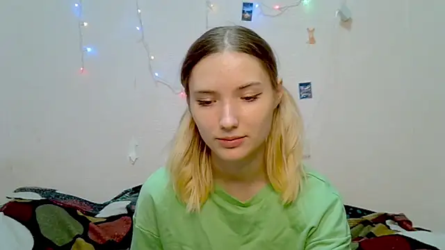 Snapshot of _kikiclark__ chatting on September 28, 2025, 8:49 pm kikiclark online show from September 28, 2025, 8:49 pm