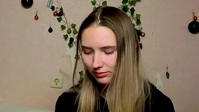  kikiclark   online show from January 31, 2026, 8:51 pm