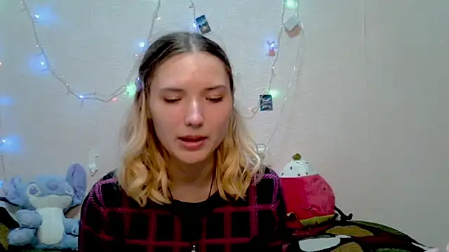 Snapshot of _kikiclark__ chatting on October 3, 2025, 8:54 pm kikiclark online show from October 3, 2025, 8:54 pm