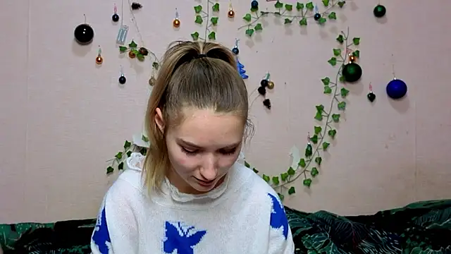  kikiclark   online show from January 17, 2026, 5:16 pm