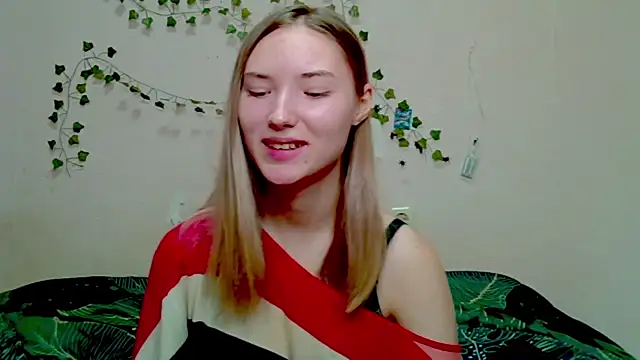  kikiclark   online show from November 26, 2025, 7:25 pm