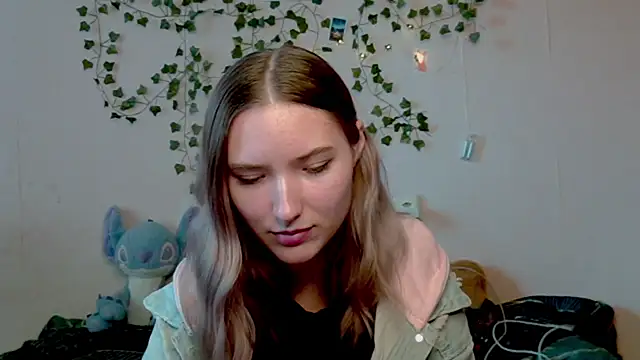 Snapshot of _kikiclark__ chatting on October 23, 2025, 1:10 pm kikiclark online show from October 23, 2025, 1:10 pm