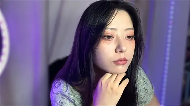 Snapshot of WonderMira chatting on September 19, 2025, 12:09 pm WonderMira online show from September 19, 2025, 12:09 pm