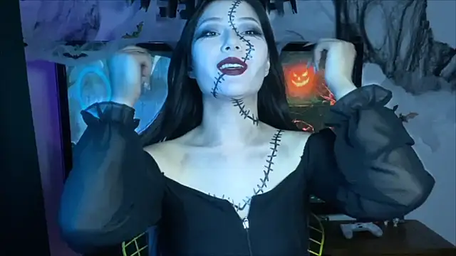 Snapshot of WonderMira chatting on October 26, 2025, 1:44 pm WonderMira online show from October 26, 2025, 1:44 pm