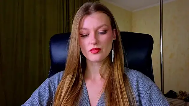 MysticVenus  online show from February 10, 2026, 3:44 pm