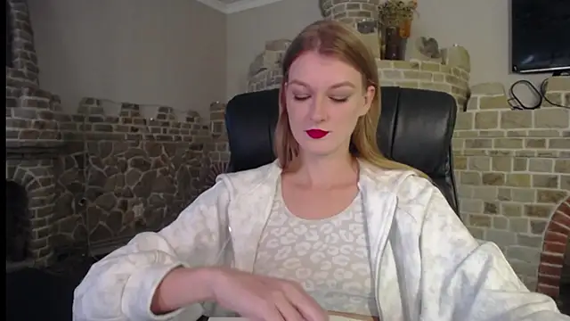 MysticVenus  online show from September 20, 2025, 7:35 am