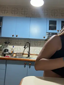 Snapshot of hottiee_melannie chatting on February 27, 2026, 4:12 am hottiee melannie online show from February 27, 2026, 4:12 am