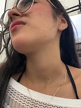 Snapshot of Juanita-Diaz chatting on October 11, 2025, 8:21 pm Juanita-Diaz online show from October 11, 2025, 8:21 pm