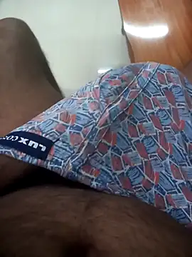 Snapshot of deshi8inch53 chatting on October 9, 2025, 7:58 pm deshi8inch53 online show from October 9, 2025, 7:58 pm