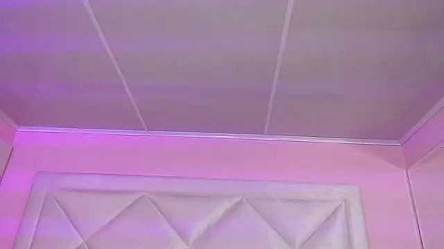 Snapshot of Miaa_Smithh__ chatting on October 25, 2025, 12:28 pm Miaa Smithh online show from October 25, 2025, 12:28 pm