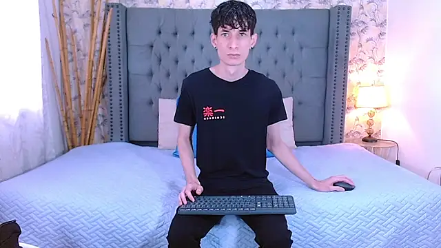 Luke Carter online show from October 2, 2025, 1:03 pm